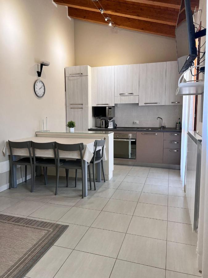 Appartamento Corina Sirmione Exterior foto